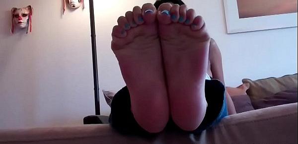  I have the feet of a real life goddess
